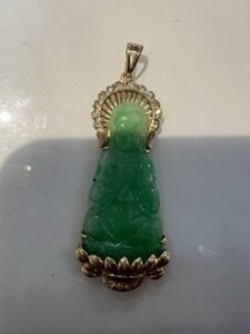 18kY 9.34 g TW 16 rd dia Jade Budha Pendant. PUR157-E
