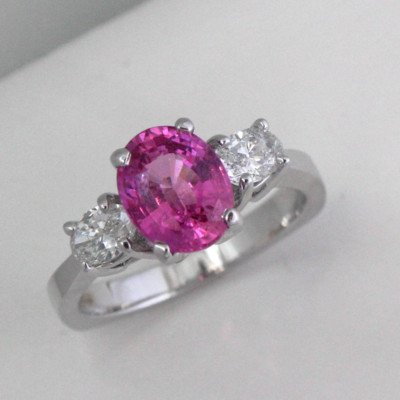 Vivid Pink Sapphire 2.30 Carat Three-Stone Ring 18 Karat White