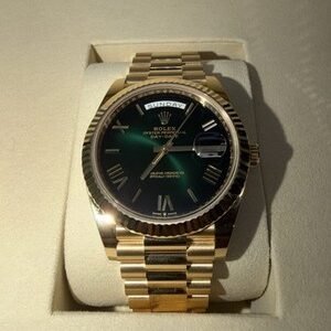 Rolex 2025 NIB Day-Date President 40MM 18K gold 228238 Green Ombr'e Oyster