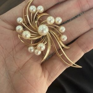 Vintage Mikimoto 9mm Akoya Pearl Brooch 14k Yellow Gold Ribbon Spray 1.5" Con272