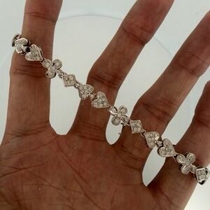 Poker Bracelet - 18 White Gold Suites Hearts Spades Clubs Diamonds Pur186