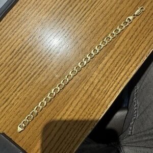 Solid 18K Yellow Gold Curb Link Bracelet - 7.5" Length, 7mm Wide Buy0018