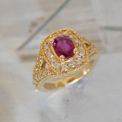 Ruby Ring With Diamonds Set In Yellow Gold - Image 5