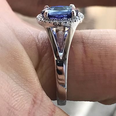 Oval Amazing Violet Tanzanite With Diamond Engagement Halo Ring - 18k White Gold - Image 3