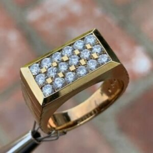 1.08 Carat Diamond Ring/Band, 10 Karat, 1980s Ben Dannie Original Design