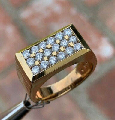 1.08 Carat Diamond Ring/Band, 10 Karat, 1980s Ben Dannie Original Design