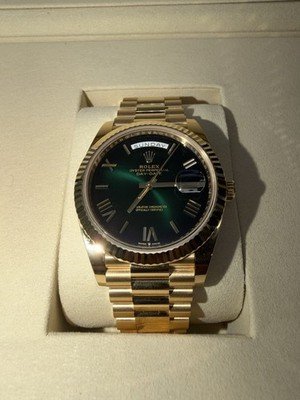 Rolex 2025 NIB Day-Date President 40MM 18K gold 228238 Green Ombr'e Oyster
