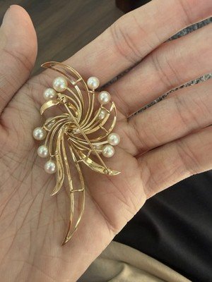 Vintage Mikimoto 9mm Akoya Pearl Brooch 14k Yellow Gold Ribbon Spray 1.5" Con272 - Image 4