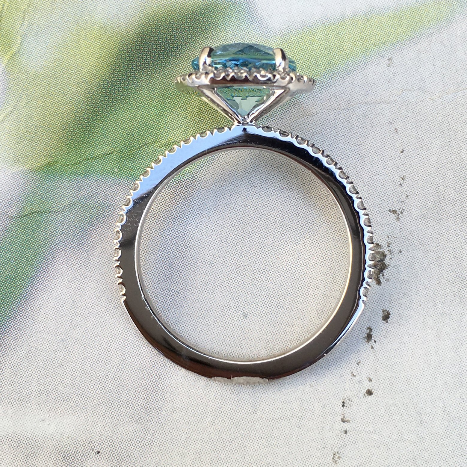 Round Amazing Blue Aquamarine With Diamond Halo Ring - 18k White Gold - Image 5