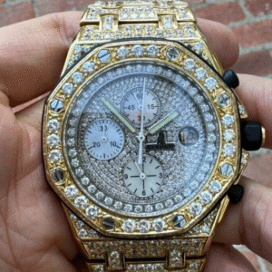 AUDEMARS PIGUET OFFSHORE 42MM BRICK VS CUSTOM DIAMOND WATCH AMAZING PIECE!