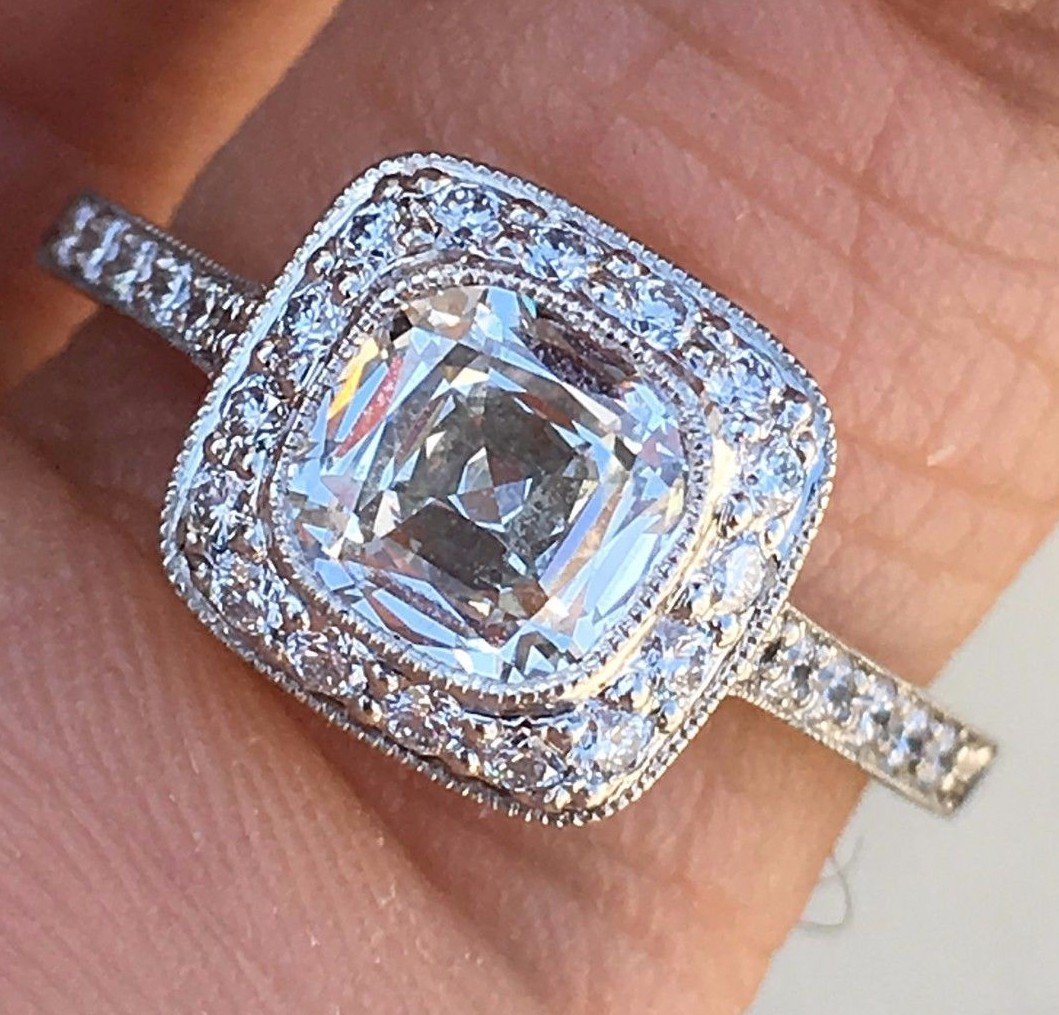 Tiffany & Co. Legacy Cushion Diamond Engagement Ring 1.43 CTW - H VVS2 -Platinum - Image 2