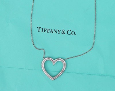 TIFFANY & CO. 18K White Gold Large LADIES METRO HEART DIAMOND NECKLACE - Image 7