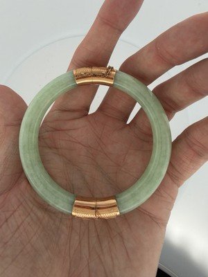 Vintage 14K Yellow Gold Green Jade Bangle 8.8mm Wide Hinged 7" Solid - Image 5