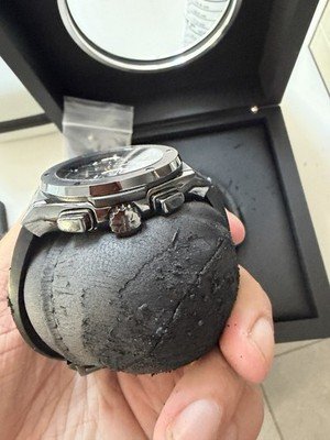 Hublot Classic Fusion Black Magic 45mm Watch Box Papers 525.CM.0170.LR - Image 4