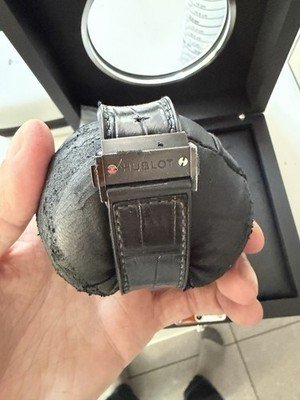Hublot Classic Fusion Black Magic 45mm Watch Box Papers 525.CM.0170.LR - Image 5