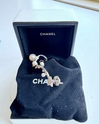 CHANEL 18K White Gold Diamond Pearl Comete Perlee Ear Cuff Single Earring J11690 - Image 2