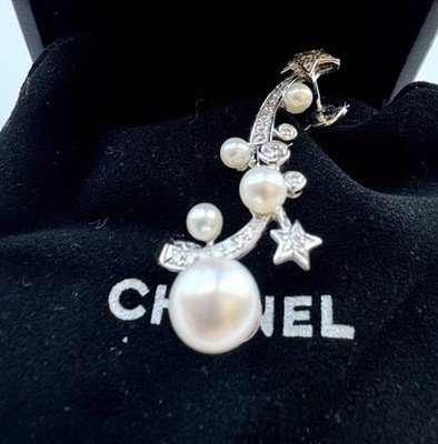 CHANEL 18K White Gold Diamond Pearl Comete Perlee Ear Cuff Single Earring J11690