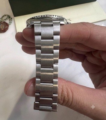 Rolex Submariner Date 116610LN 40mm Black Ceramic Steel 2012 Box & Papers - Image 2
