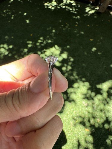 Tiffany Co Setting Platinum 1.03ct Round G VS2 Diamond Platinum Engagement Ring - Image 9